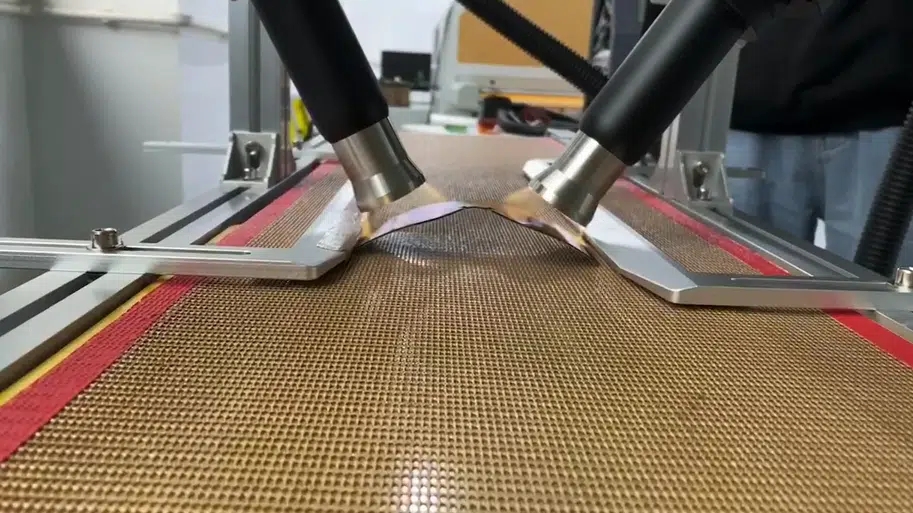 palsma cleaning the lenses