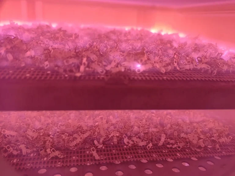 Using Oxygen Plasma Cleaners on Gold Surfaces in Microelectronics Featured Image